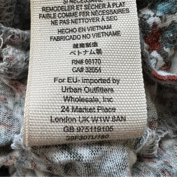 Free People bell sleeve patterned peplum top 572 - Picture 9 of 10